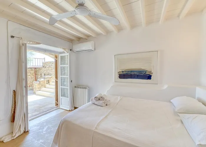 Amazing Deep Blue Mykonos Hotel