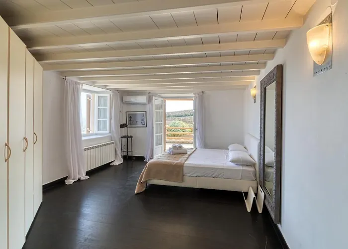 Amazing Deep Blue Mykonos Hotel